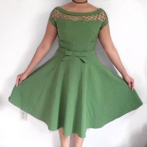 ●●SOLD!!!●● Tatyana Green Vintage Dress